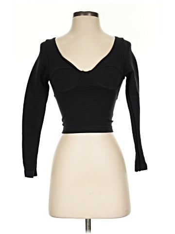 Victoria's Secret 3/4 Sleeve T-Shirt (view 1)