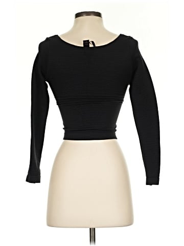 Victoria's Secret 3/4 Sleeve T-Shirt (view 2)