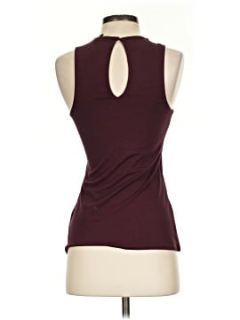 Express Outlet Sleeveless T-Shirt (view 2)