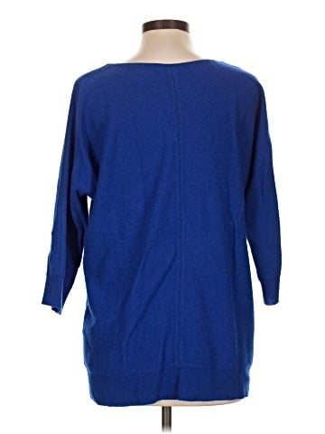 Neiman Marcus Cashmere Pullover Sweater (view 2)