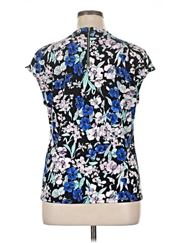 Liz Claiborne Career Short Sleeve Blouse (view 2)