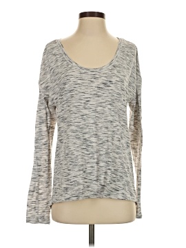 Lululemon Athletica Long Sleeve T-Shirt (view 1)
