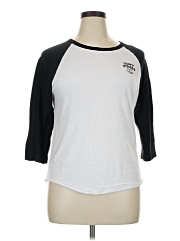 Assorted Brands 3/4 Sleeve T-Shirt (view 1)