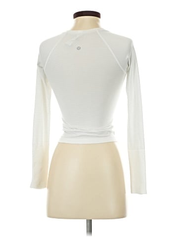 Lululemon Athletica Long Sleeve T-Shirt (view 2)