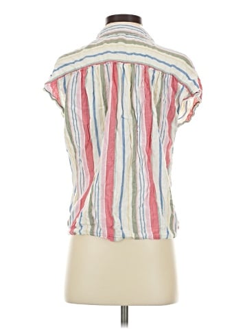 Old Navy Sleeveless Button-Down Shirt (view 2)