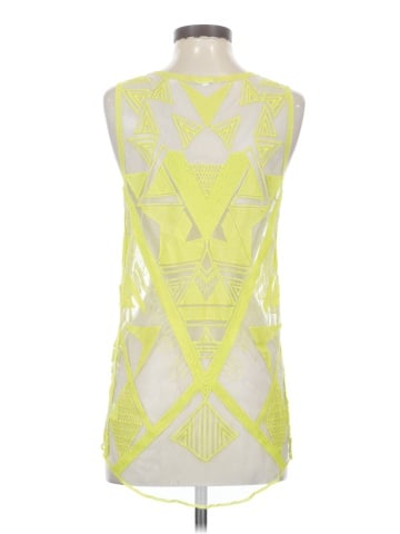 En Creme Sleeveless Top (view 2)