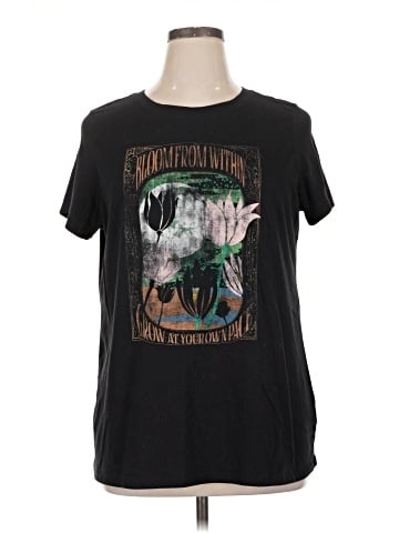 Torrid Short Sleeve T-Shirt (view 1)