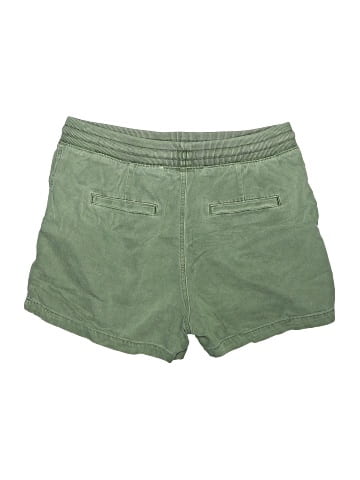 Gap Shorts (view 2)