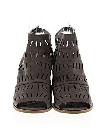 Christian Siriano for Payless Sandals (view 2)