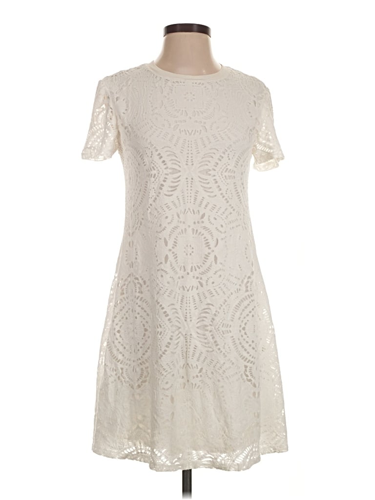Pre-owned Desigual Casual Dress In Ivory