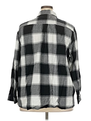 Ava & Viv 3/4 Sleeve Button-Down Shirt (view 2)