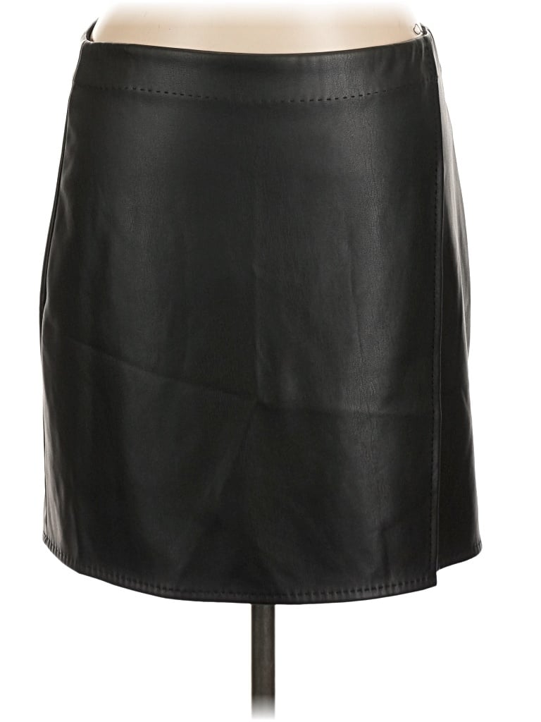 Pre-owned Max Studio Faux Leather Skirt In Black