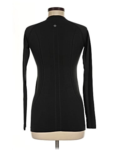 Lululemon Athletica Long Sleeve T-Shirt (view 2)