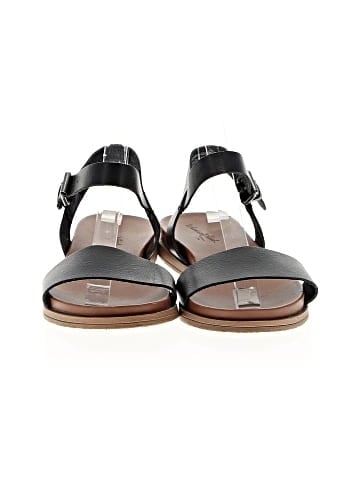 Universal Thread Sandals (view 2)