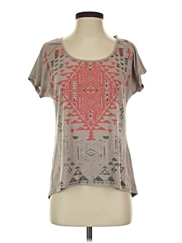 Maurices Short Sleeve T-Shirt (view 1)