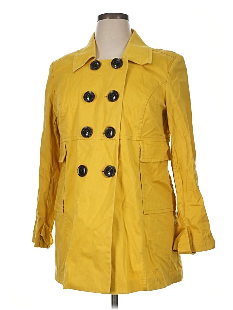 Pre-owned Daisy Fuentes Trenchcoat In Yellow