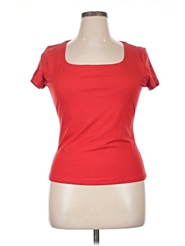 Trendy Queen Short Sleeve T-Shirt (view 1)