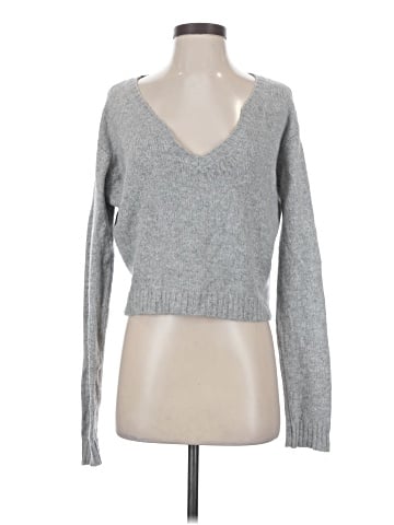 Brandy Melville Pullover Sweater (view 1)