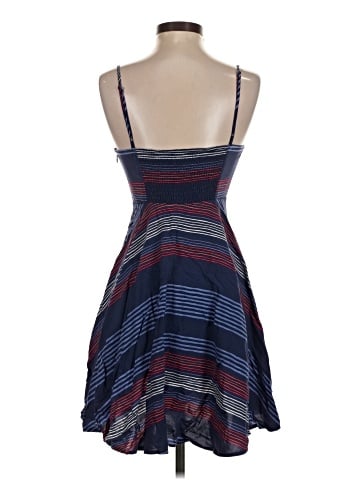 Old Navy Casual Dress (view 2)