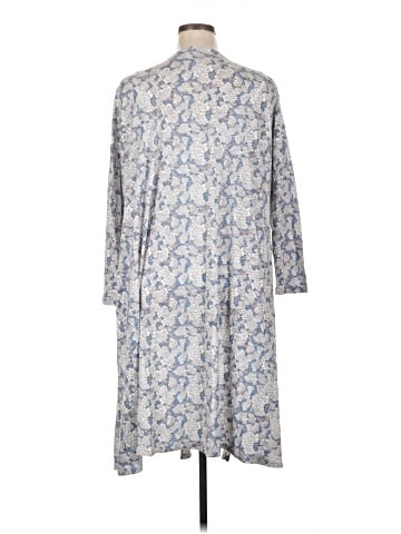 Lularoe Cardigan (view 2)