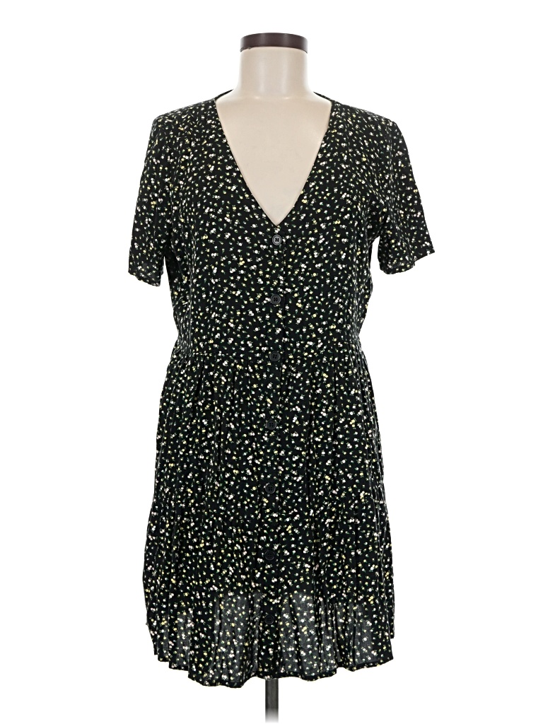 Pre-owned Divided By H&m Casual Dress In Black