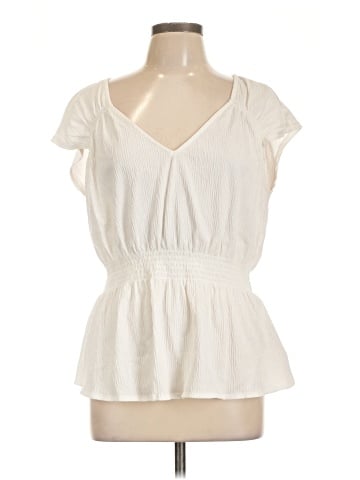 Old Navy Sleeveless T-Shirt (view 1)
