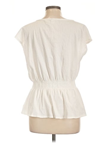 Old Navy Sleeveless T-Shirt (view 2)