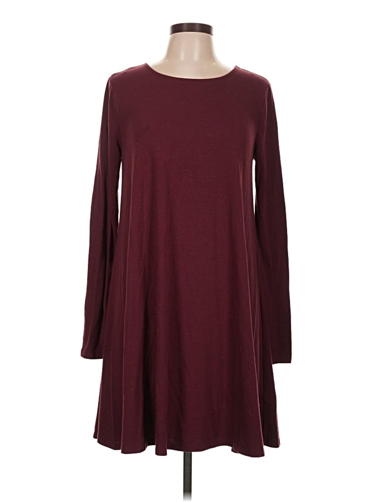 Pre-owned Old Navy Long Sleeve T-shirt In Burgundy
