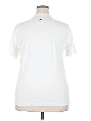 Nike Short Sleeve T-Shirt (view 2)