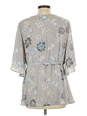 Torrid 3/4 Sleeve T-Shirt (view 2)