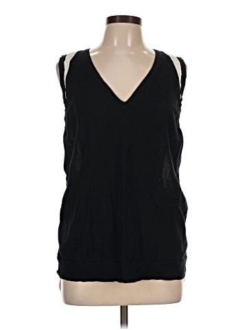 Si-iae Sleeveless Top (view 1)