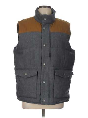 Gap Outlet Vest (view 1)