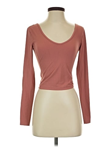 Lululemon Athletica Long Sleeve T-Shirt (view 1)