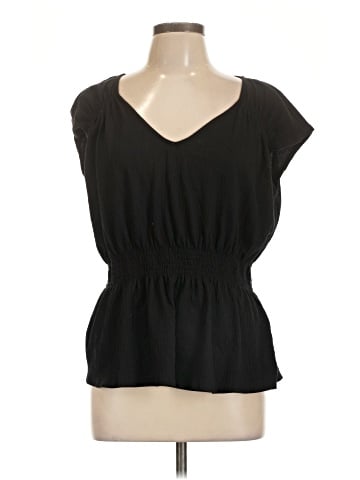 Old Navy Sleeveless T-Shirt (view 1)