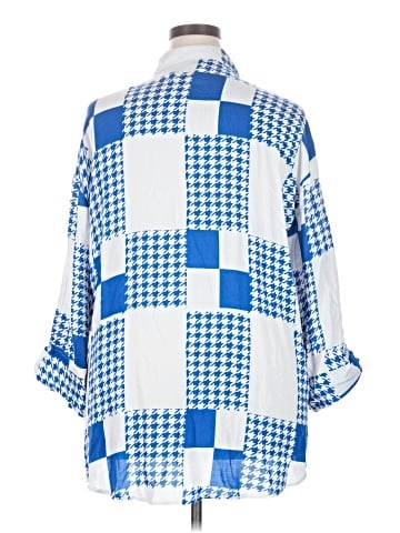 Rouge 3/4 Sleeve Button-Down Shirt (view 2)