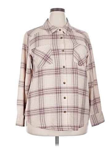 Maurices Long Sleeve Button-Down Shirt (view 1)