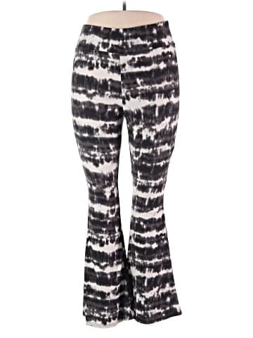 No Boundaries Casual Pants (view 1)