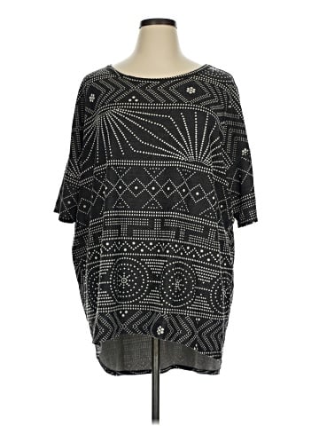 Lularoe 3/4 Sleeve T-Shirt (view 1)