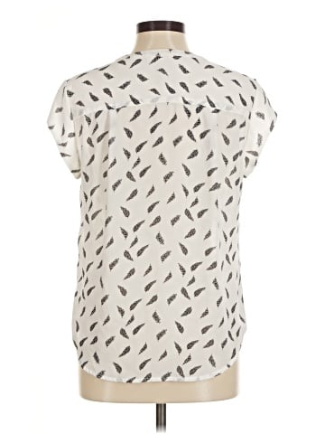 Fun2Fun Short Sleeve Blouse (view 2)