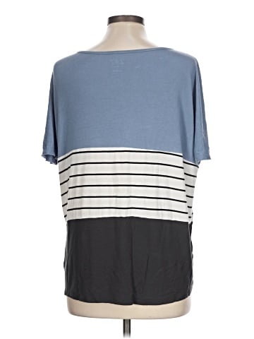 24/7 Maurices Short Sleeve Top (view 2)