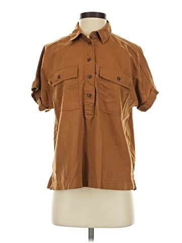 Universal Thread Short Sleeve Button-Down Shirt (view 1)