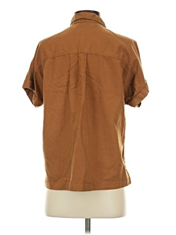Universal Thread Short Sleeve Button-Down Shirt (view 2)