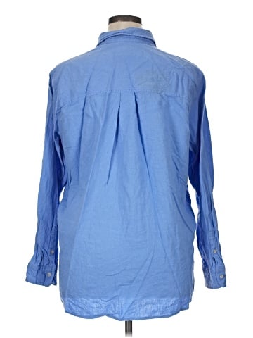 Universal Thread Long Sleeve Button-Down Shirt (view 2)