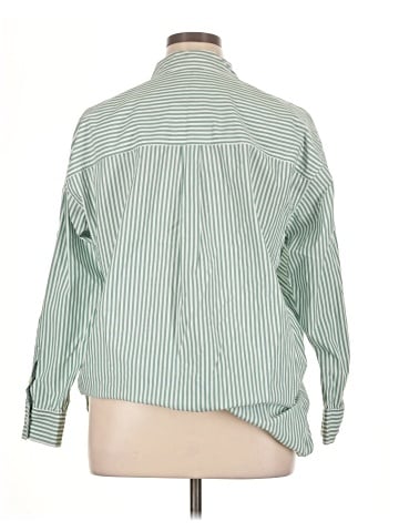 Universal Thread Long Sleeve Button-Down Shirt (view 2)
