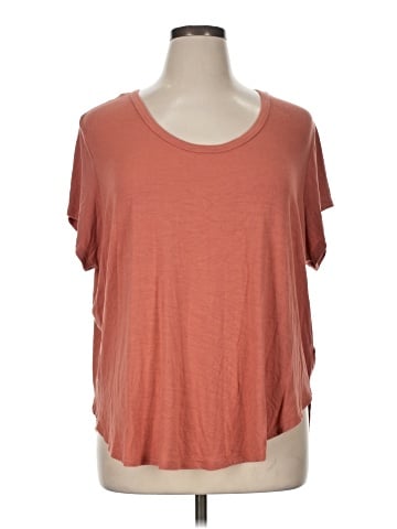 Old Navy Short Sleeve T-Shirt (view 1)