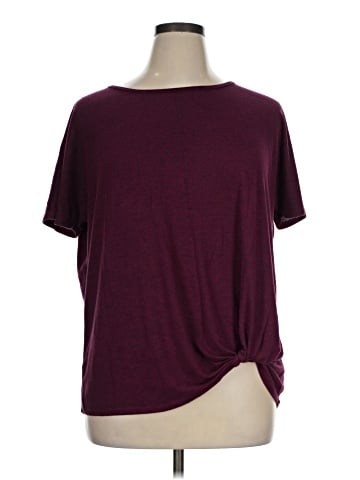 24/7 Maurices Short Sleeve T-Shirt (view 1)