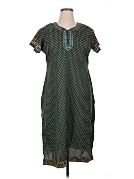 Unbranded Casual Dress (view 1)