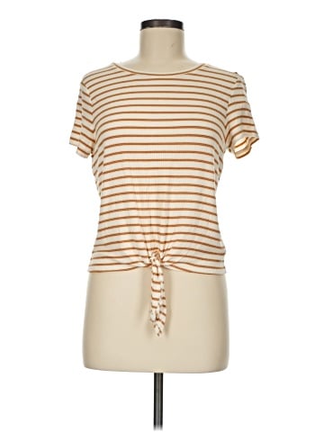 American Eagle Outfitters Short Sleeve T-Shirt (view 1)