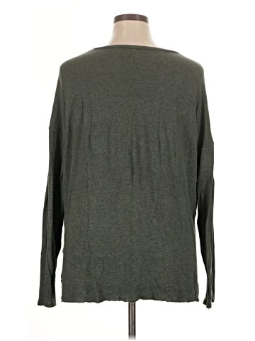 American Eagle Outfitters Pullover Sweater (view 2)