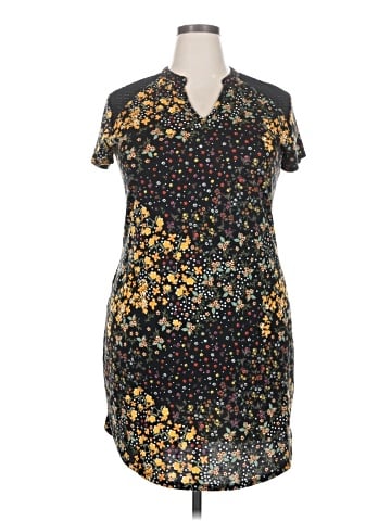 No Boundaries Casual Dress (view 1)